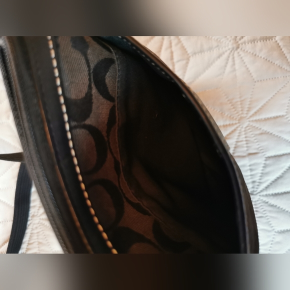 Coach Black Signature Crossbody Bag - Picture 10 of 12